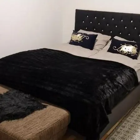Amazing Near The Center Apartment *