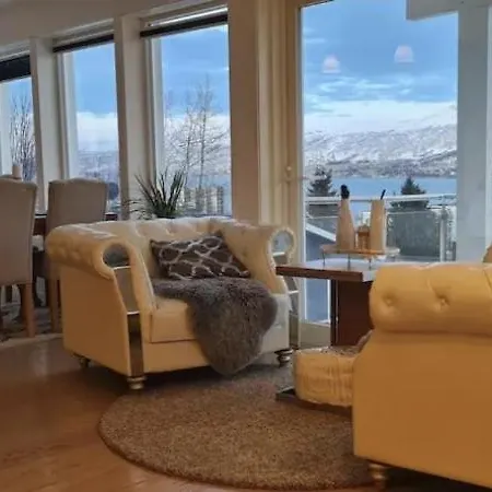 Amazing Near The Center * Tromso